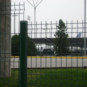 Perimeter airport stepped