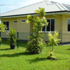 Perimeter green yard