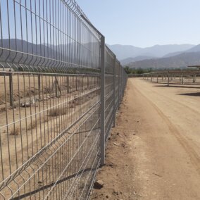 Perimeter solar farm